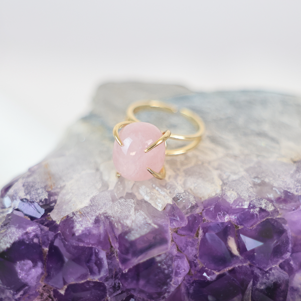 Center Of Attention Single Stone Rings Gold (6 different crystals)