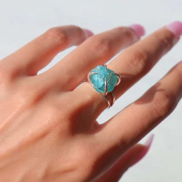 Center Of Attention Single Stone Rings Silver (6 different crystals)