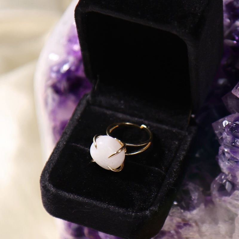 Center Of Attention Single Stone Rings Gold (6 different crystals)